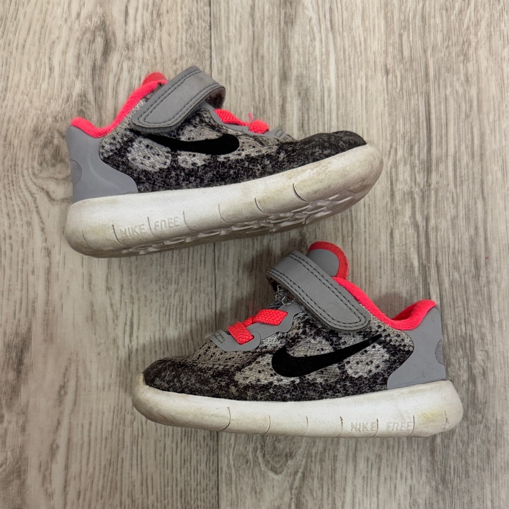Nike Kids Black and Pink Sneakers